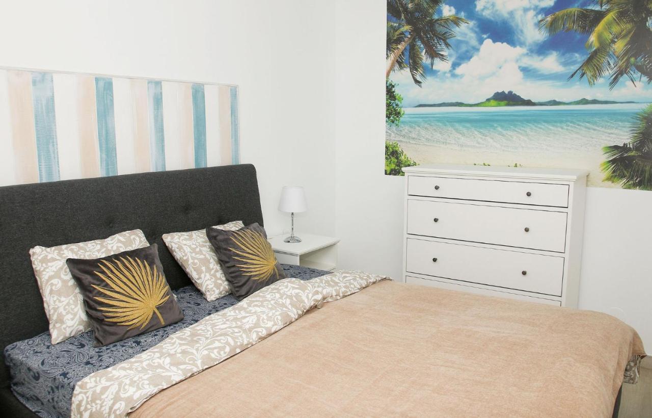 Family Apartment Walking Distance To The Sea And All Amenities Ситио-де-Калаонда Экстерьер фото
