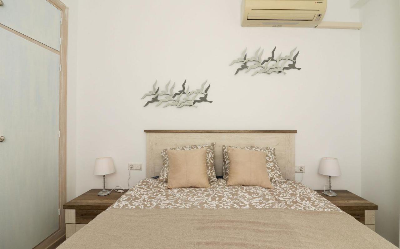 Family Apartment Walking Distance To The Sea And All Amenities Ситио-де-Калаонда Экстерьер фото